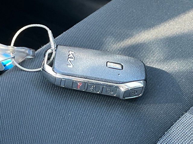 Vehicle image 20 of 41