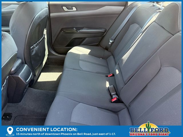 Vehicle image 29 of 37