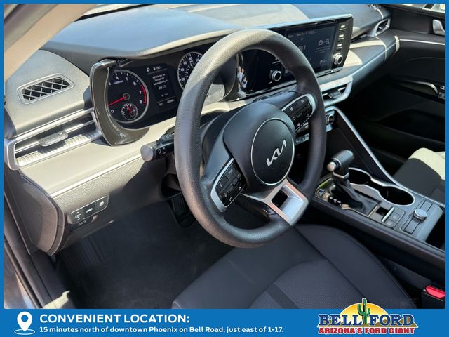Vehicle image 14 of 37
