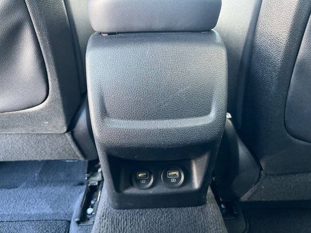 Vehicle image 23 of 44