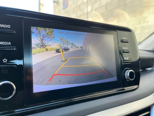 Vehicle image 16 of 44