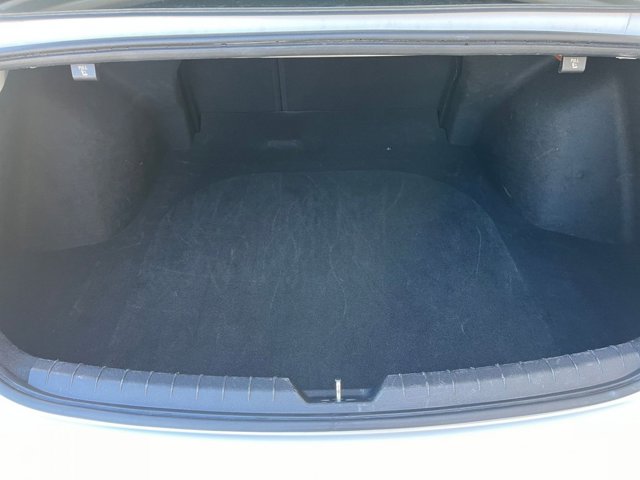 Vehicle image 29 of 44