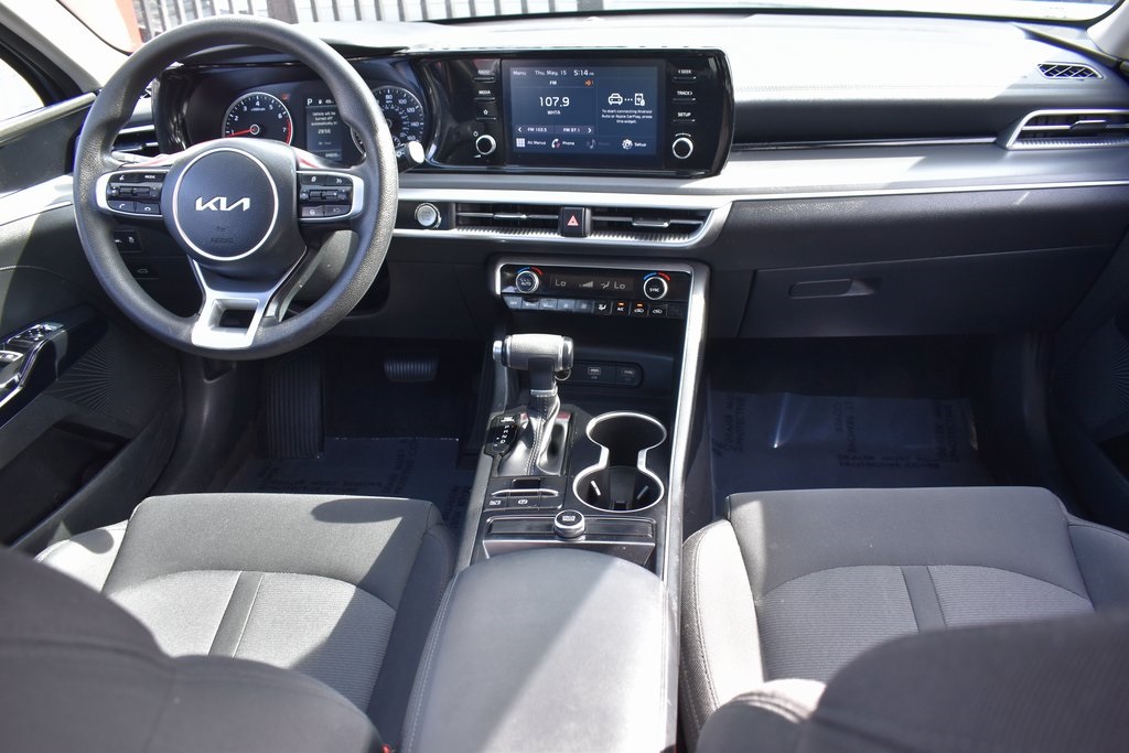 Vehicle image 29 of 33