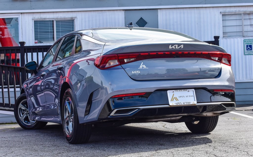 Vehicle image 6 of 33