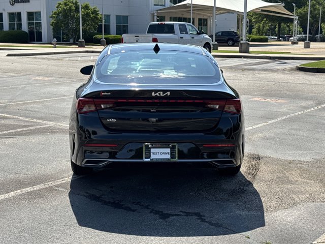 Vehicle image 6 of 32
