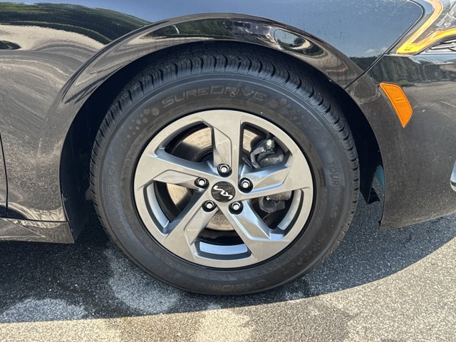 Vehicle image 12 of 32