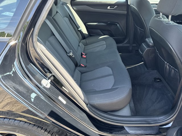 Vehicle image 15 of 32