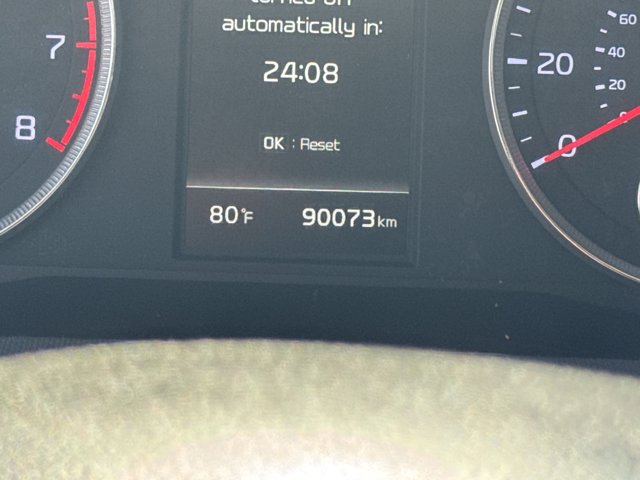Vehicle image 28 of 32