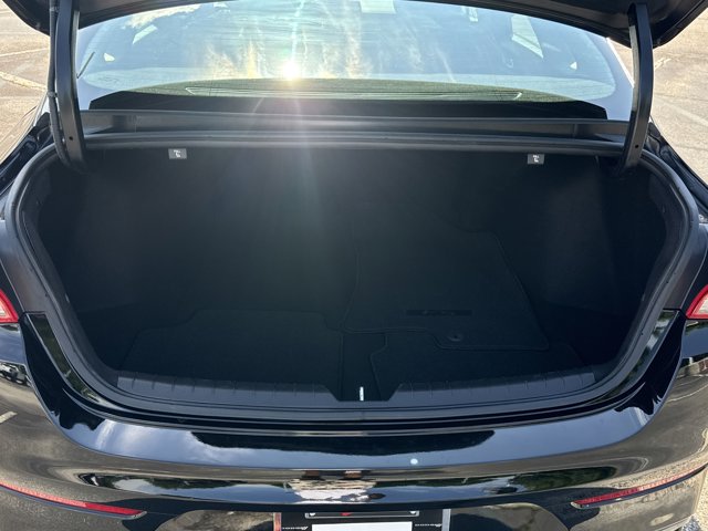 Vehicle image 18 of 32