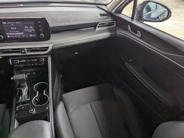 Vehicle image 15 of 26