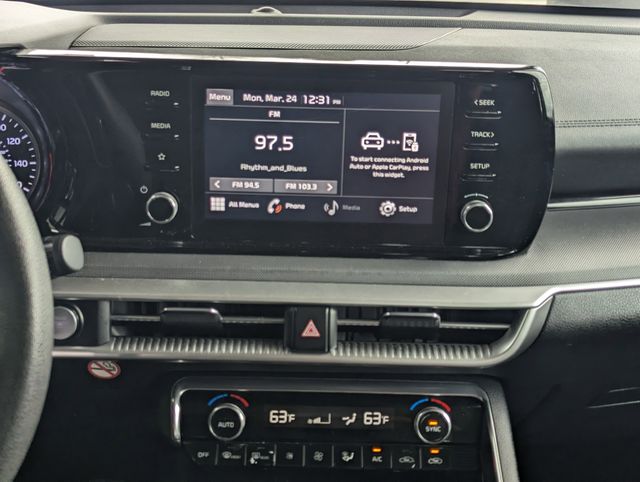 Vehicle image 16 of 26
