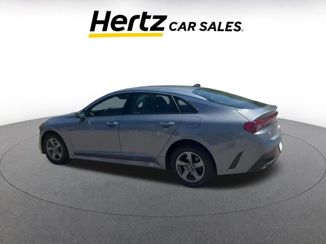 Vehicle image 8 of 31