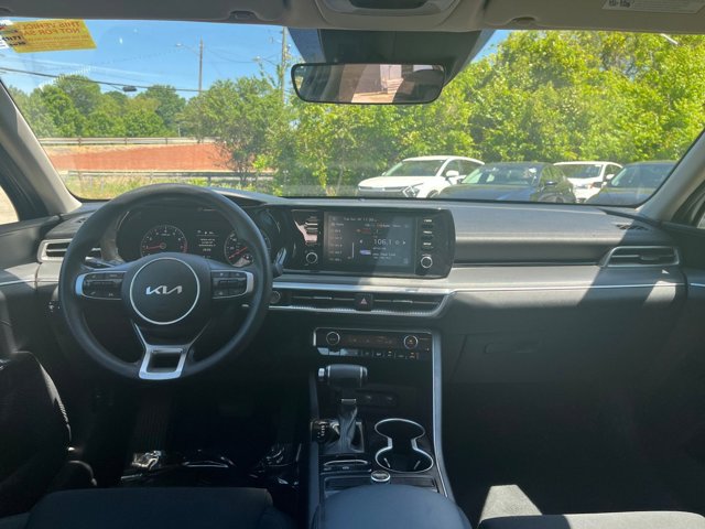 Vehicle image 22 of 31