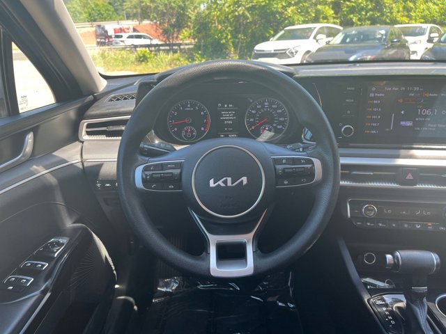 Vehicle image 23 of 31
