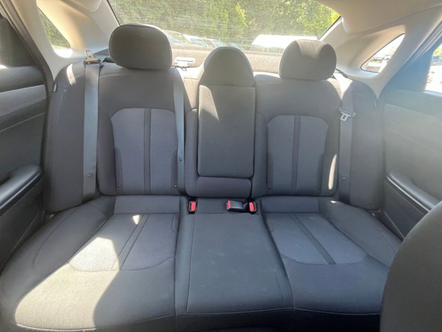 Vehicle image 27 of 31