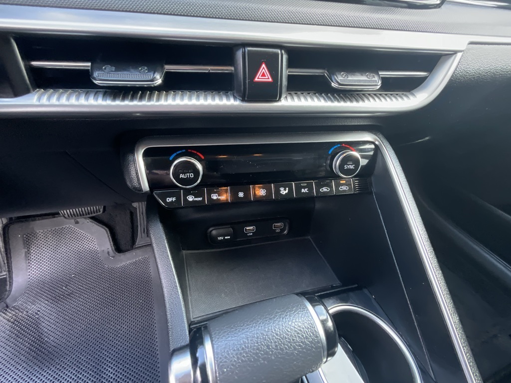 Vehicle image 15 of 35