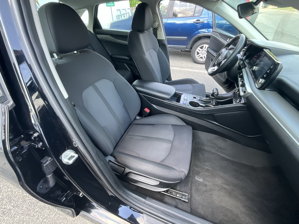 Vehicle image 29 of 35