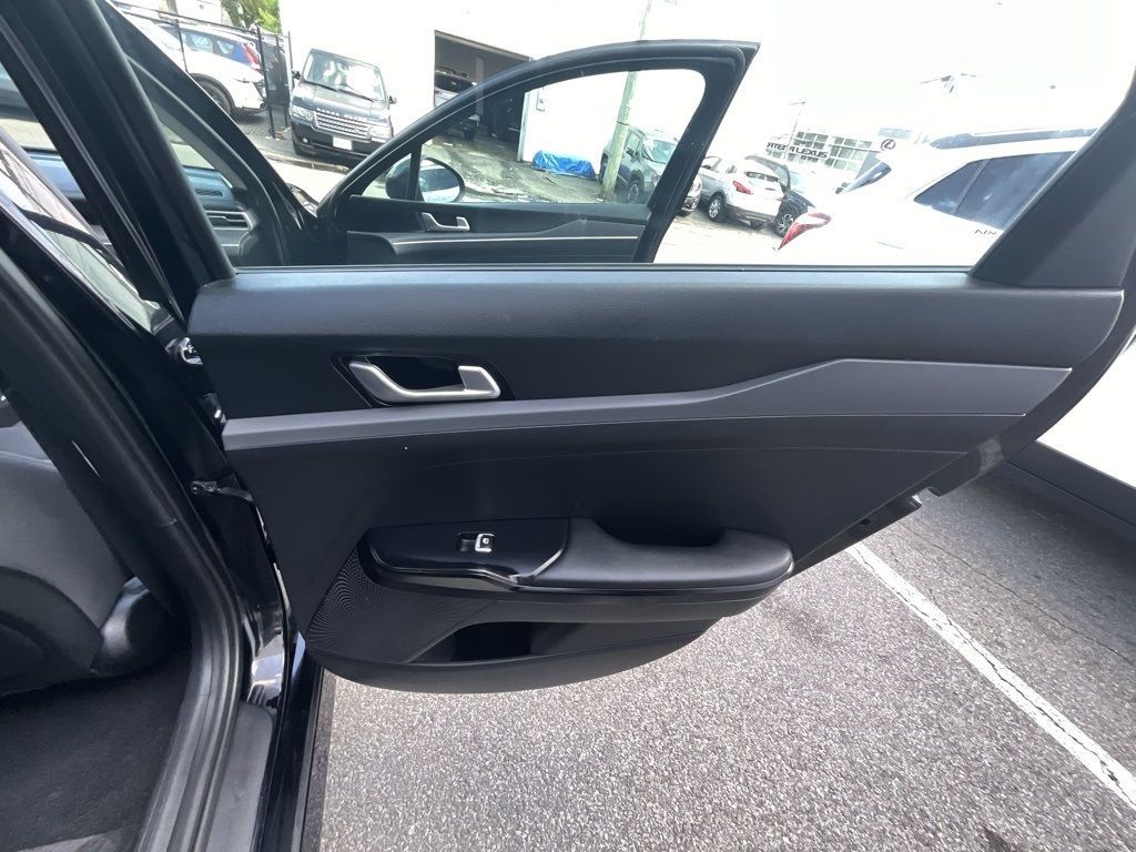 Vehicle image 34 of 35