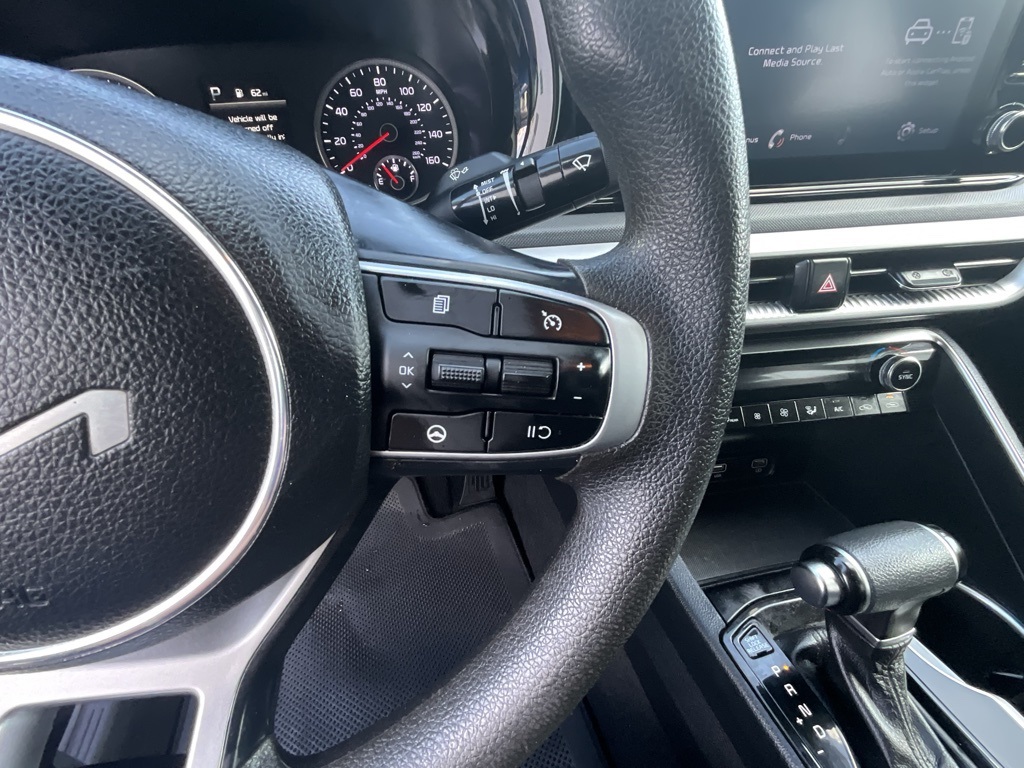 Vehicle image 17 of 35
