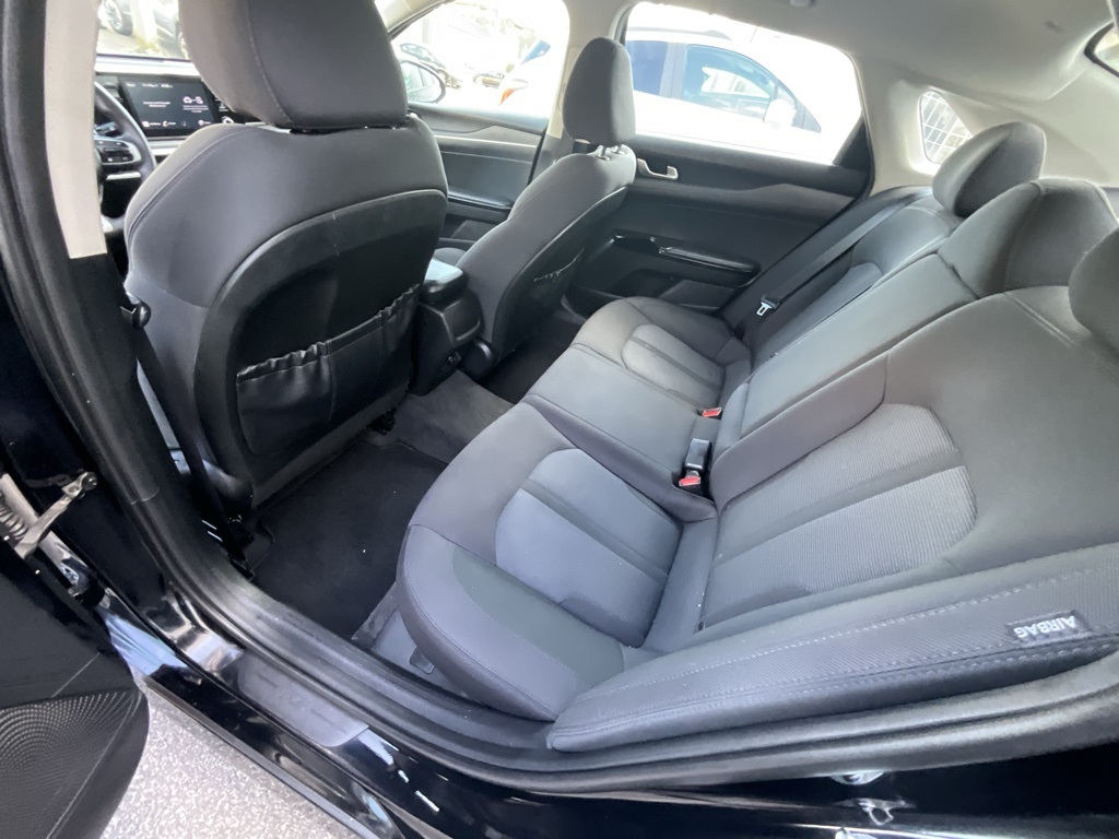 Vehicle image 22 of 35