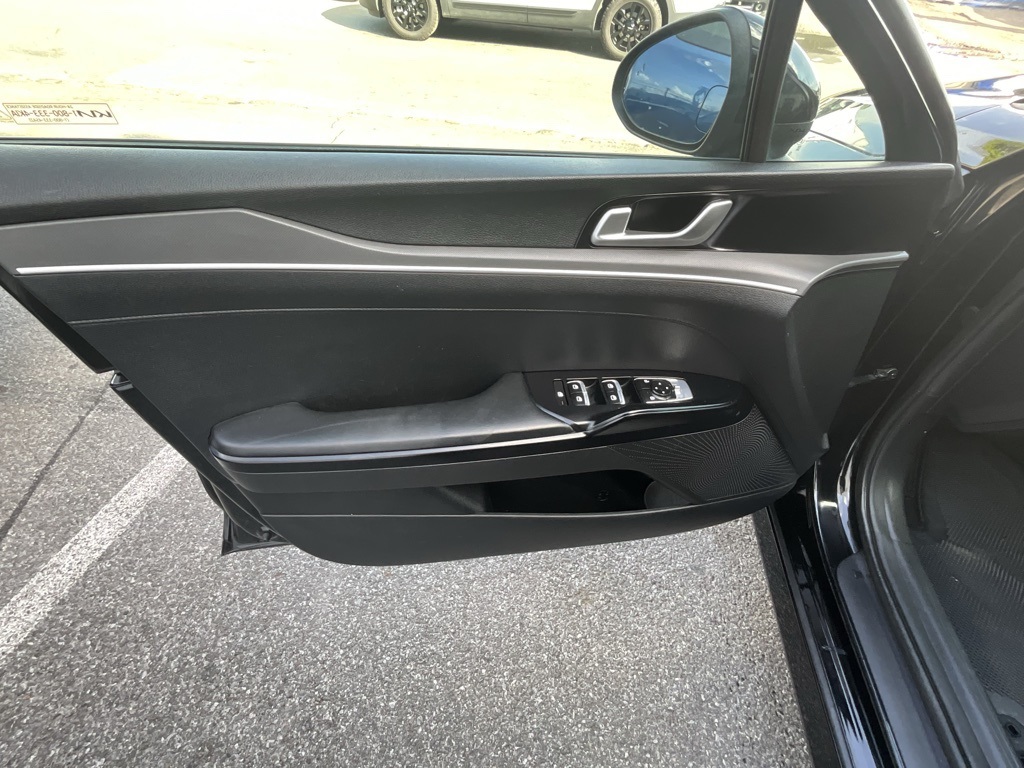 Vehicle image 9 of 35
