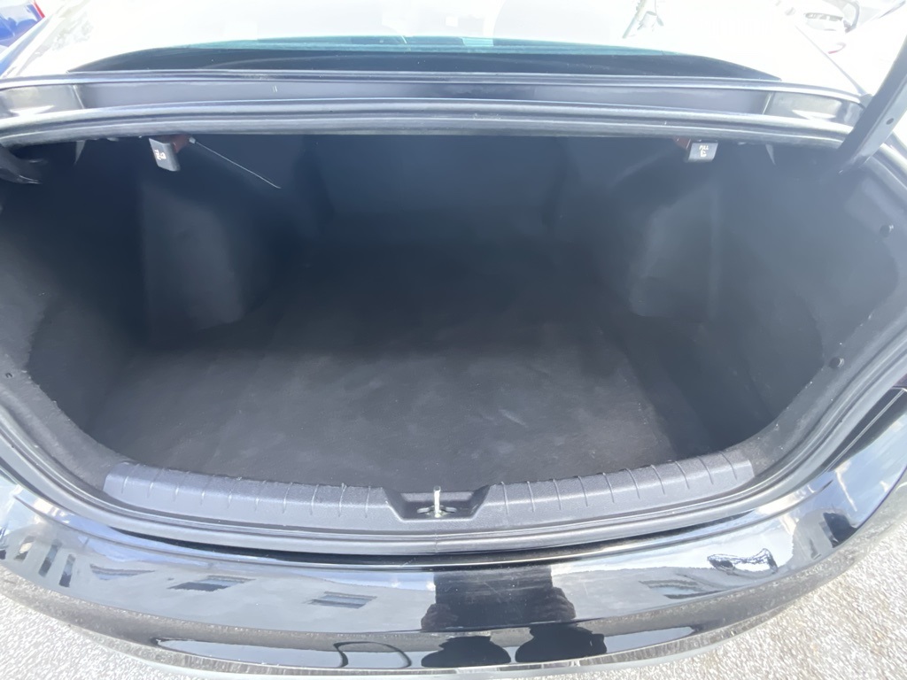 Vehicle image 33 of 35