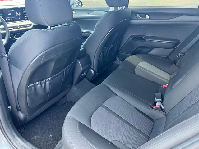 Vehicle image 15 of 31