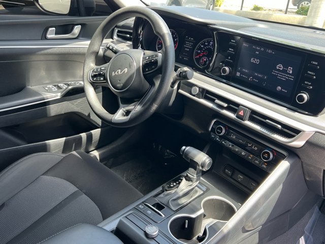 Vehicle image 20 of 31