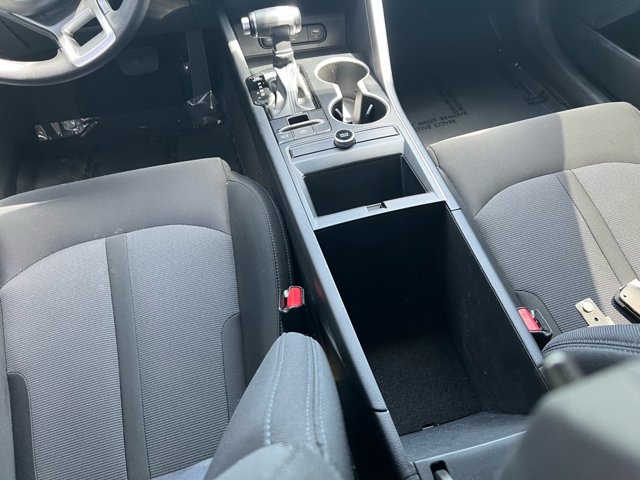 Vehicle image 26 of 31