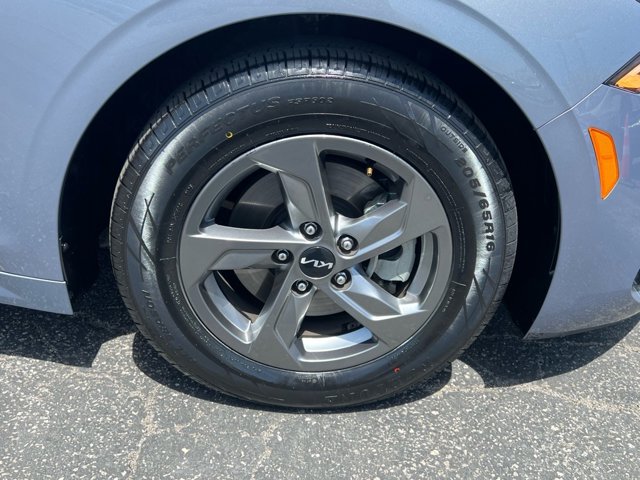 Vehicle image 11 of 31
