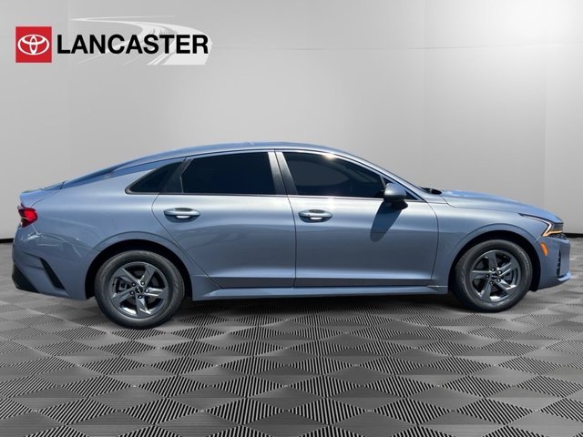 Vehicle image 4 of 31