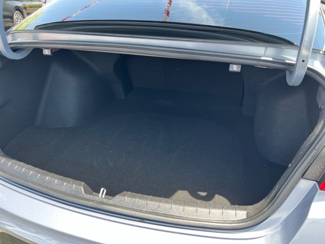 Vehicle image 13 of 31