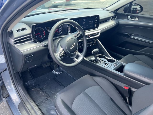Vehicle image 18 of 31