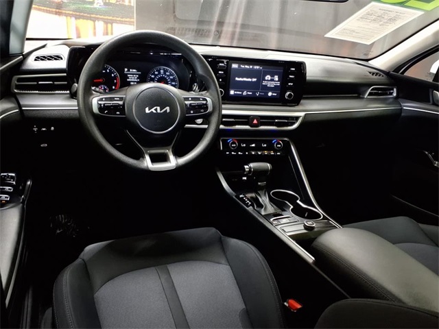 Vehicle image 9 of 21