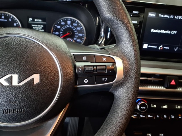 Vehicle image 12 of 21