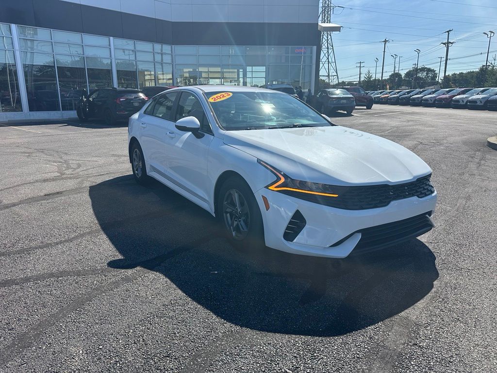 2023 Kia K5 LXS Image 3 of 27