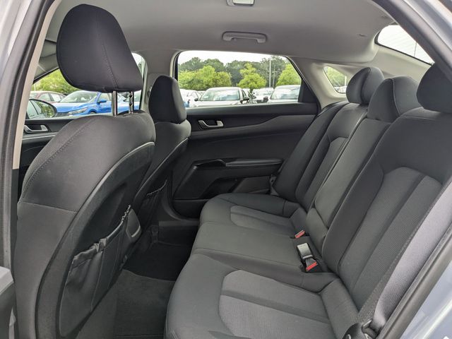 Vehicle image 11 of 24