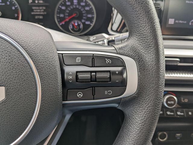 Vehicle image 19 of 24