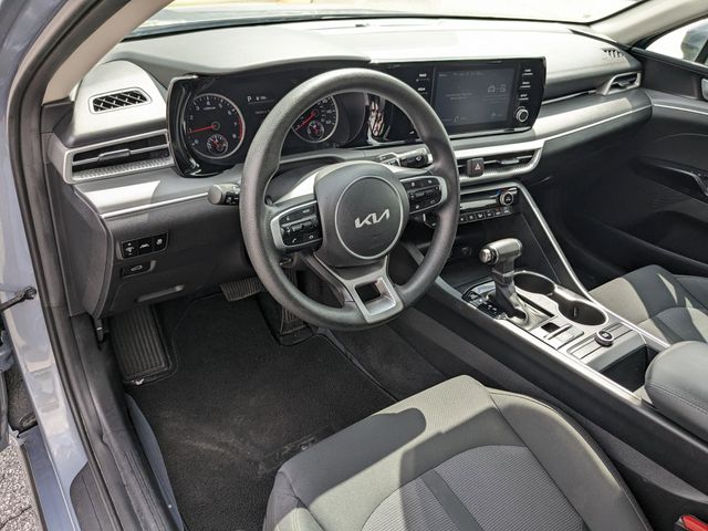 Vehicle image 16 of 24