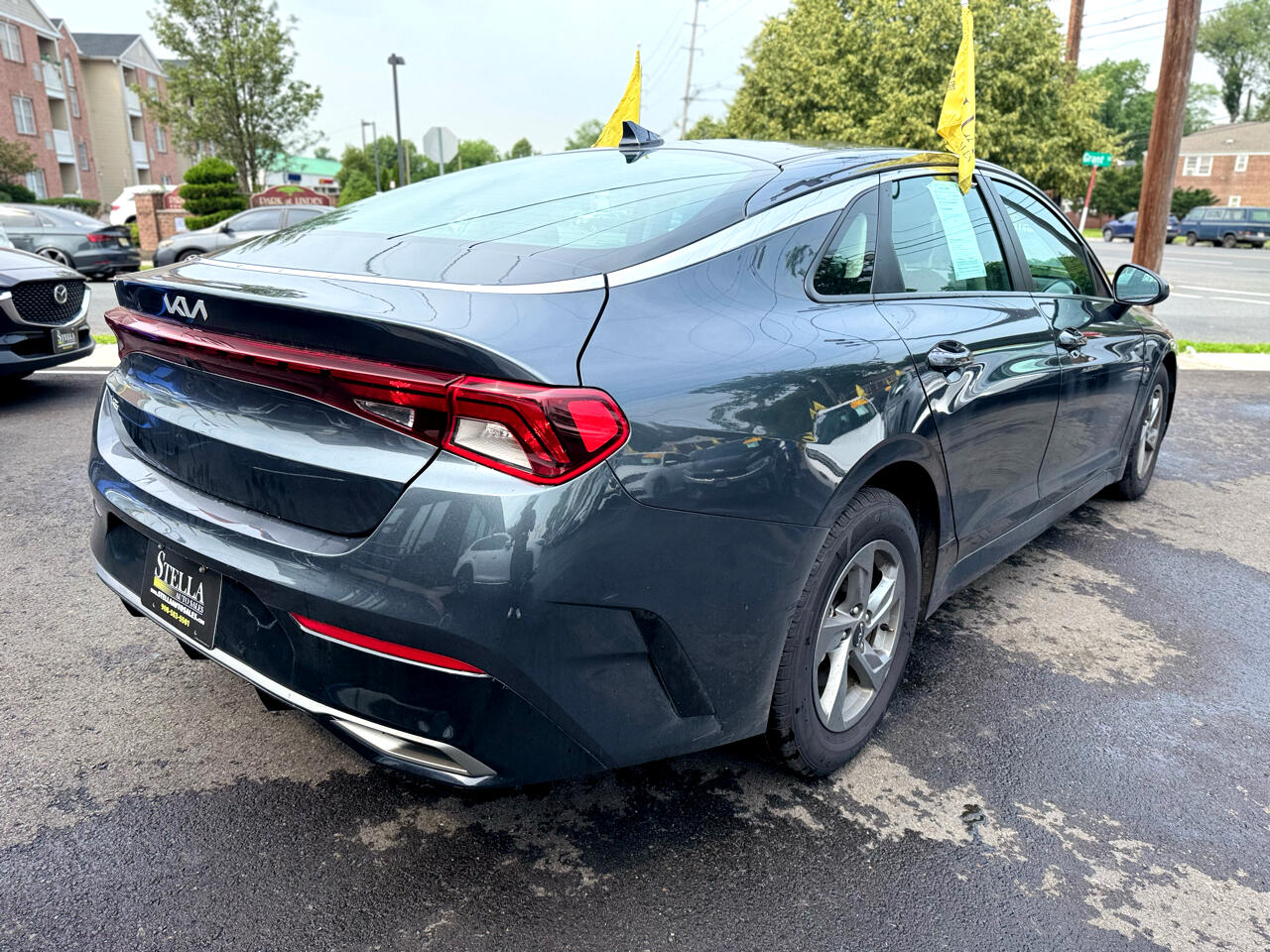Vehicle image 10 of 30