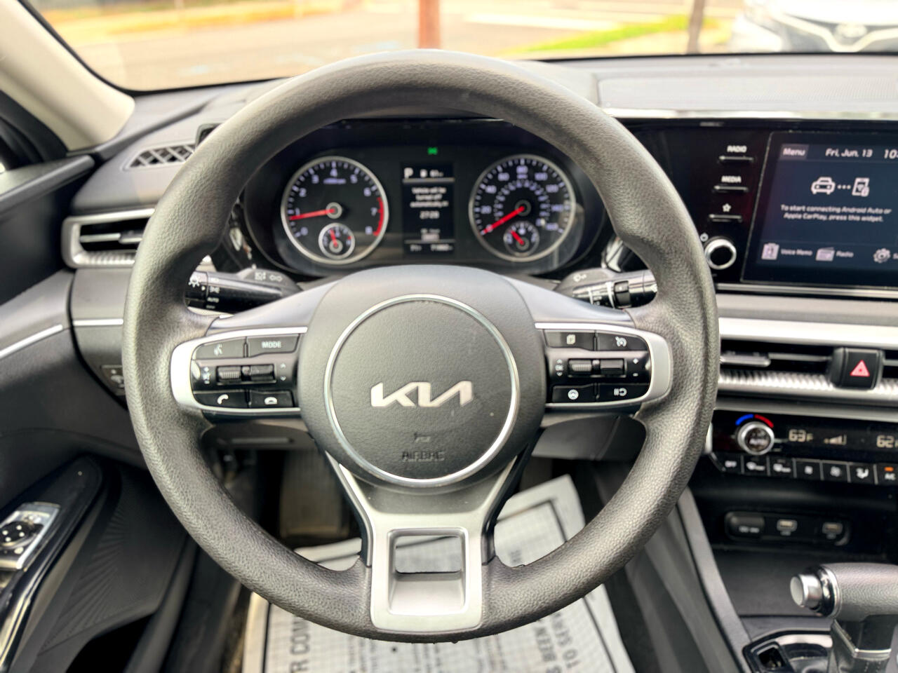 Vehicle image 26 of 30