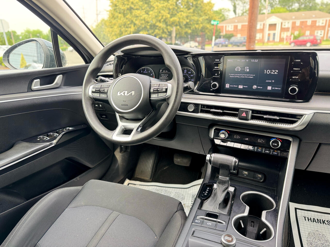 Vehicle image 24 of 30