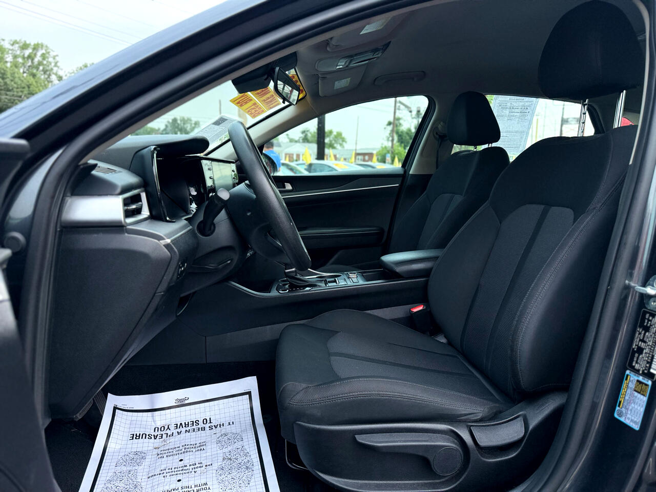 Vehicle image 16 of 30