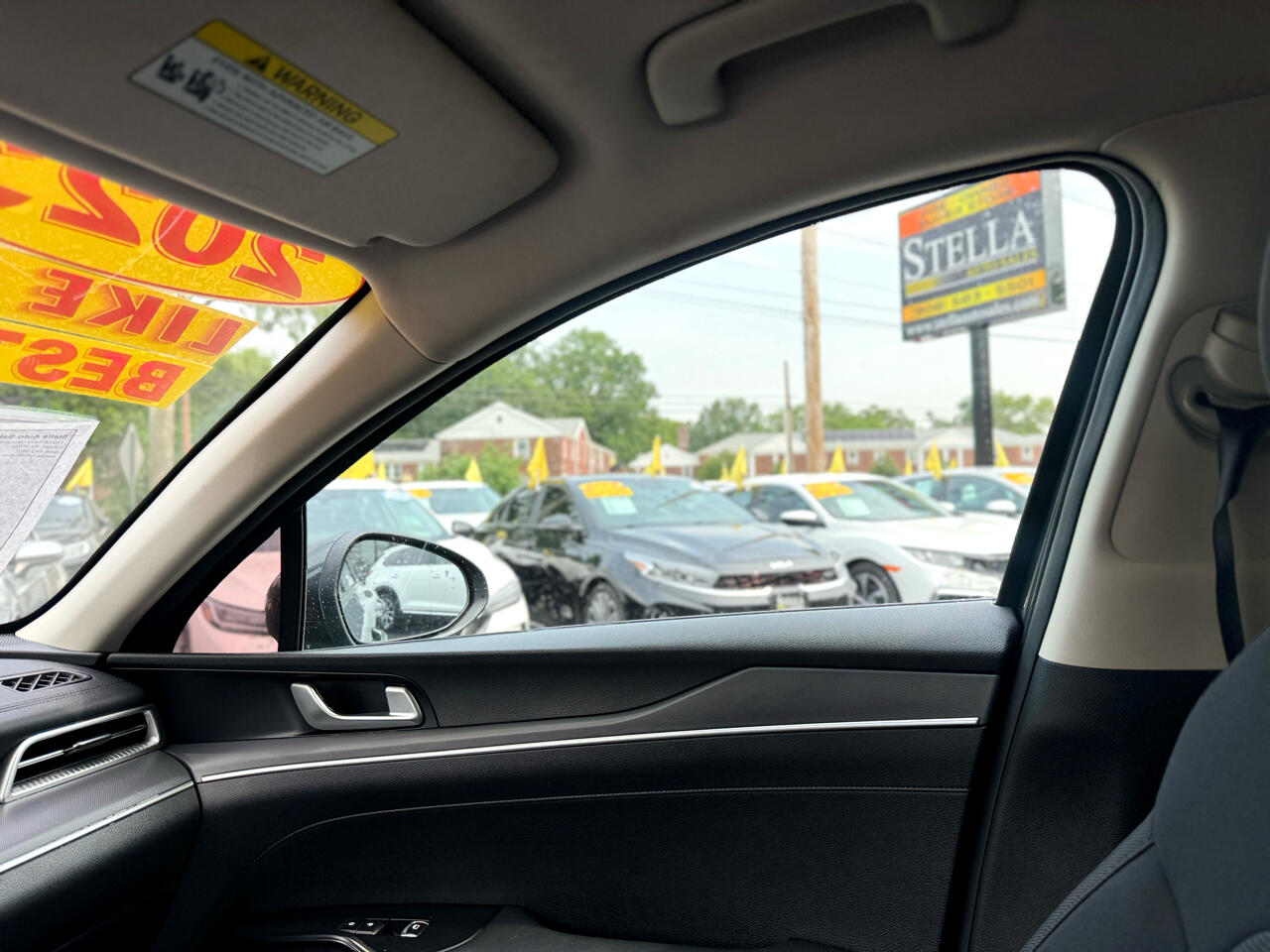 Vehicle image 21 of 30