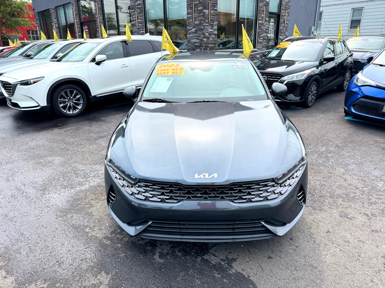 Vehicle image 4 of 30