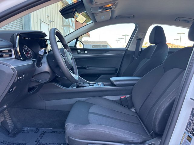 Vehicle image 23 of 42