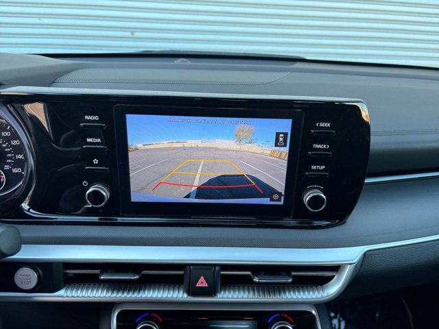 Vehicle image 16 of 42