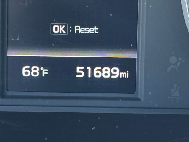Vehicle image 36 of 42