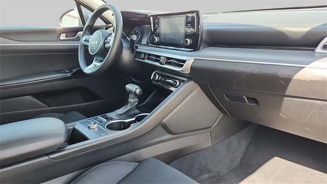 2023 Kia K5 LXS Image 15 of 35