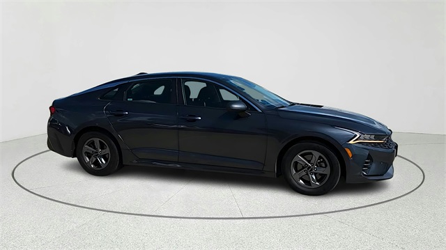 2023 Kia K5 LXS Image 2 of 35